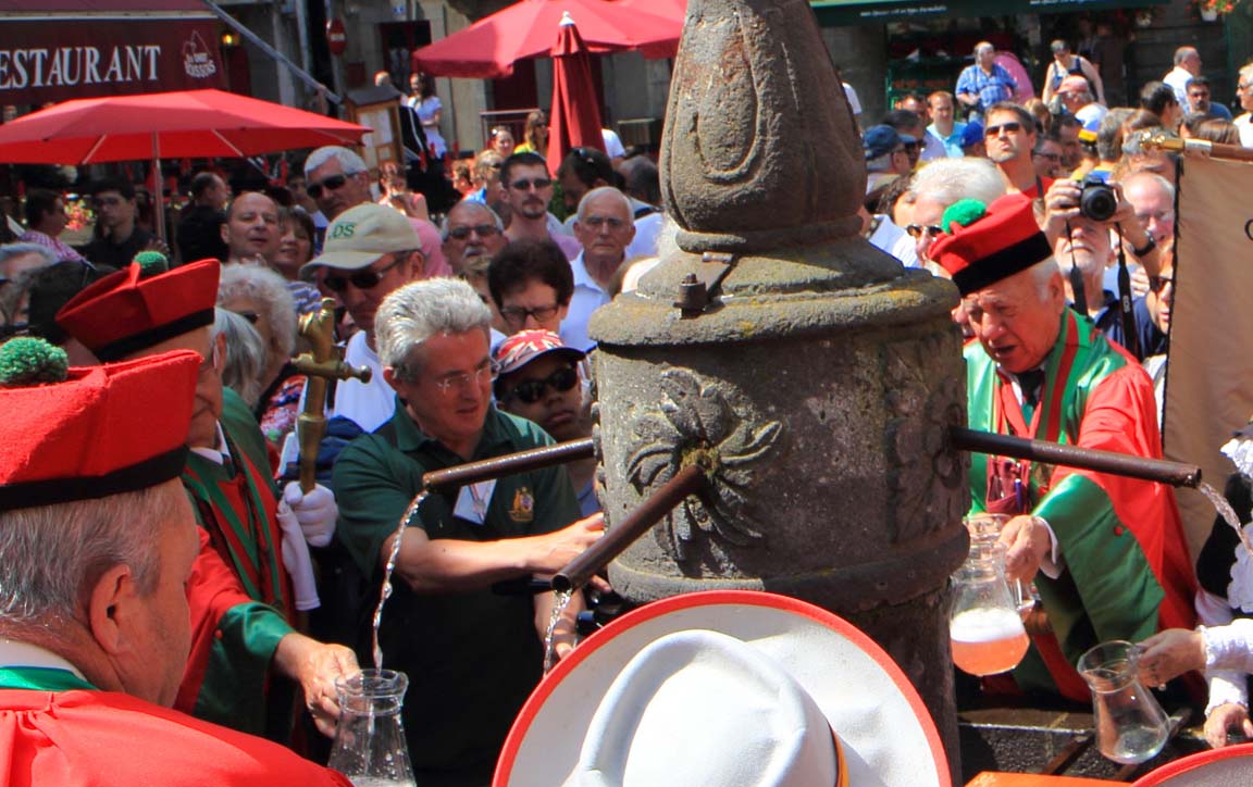 Foire aux Vins et aux Fromages à Besse et Saint-Anataise